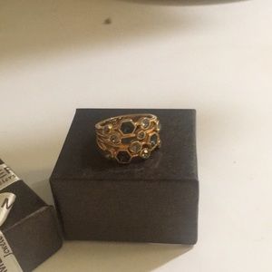 Fashion ring